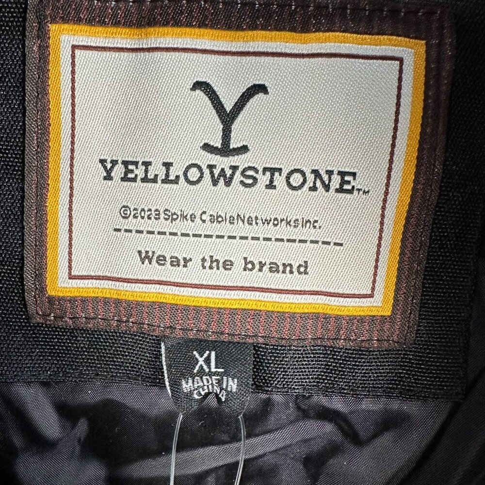 Paramount Yellowstone Dutton Ranch Aztec‎ Fleece … - image 9